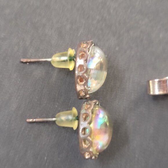 Oval Iridescent Glass Pendant & Stud Earrings Set With Bronze-Tone Metal - Picture 4 of 5